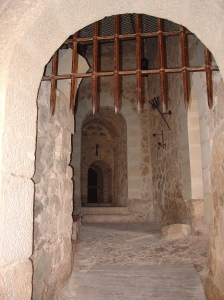 Consuegra castle medieval door